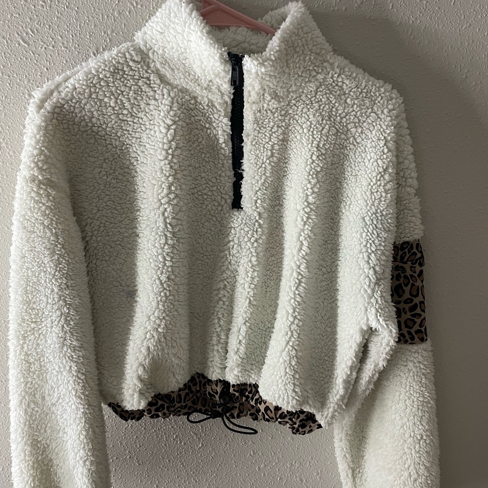 white cropped sherpa zip up